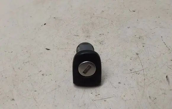 Seat Arosa Front door lock (next to the handle) 