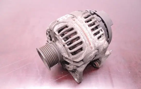 Volkswagen Golf IV Generator/alternator 028903028 D232