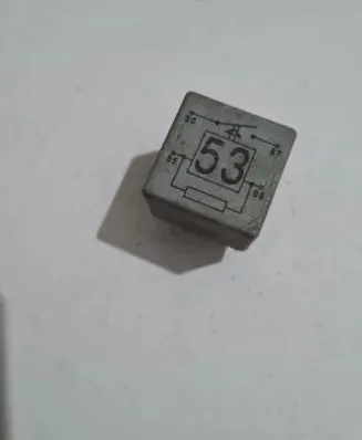 Volkswagen Golf III Other relay 141951253B 20240072