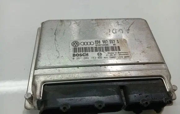 Audi A4 S4 B5 8D Engine control unit/module 8D0907557S