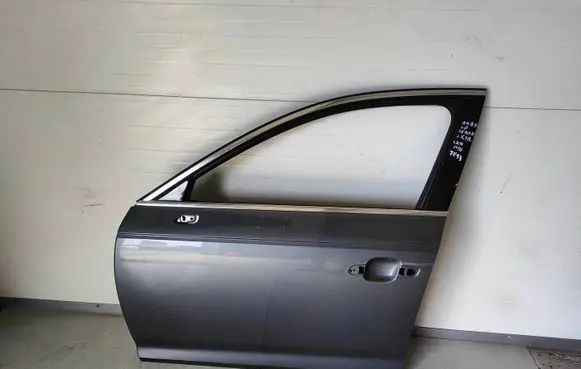 Audi A4 S4 B9 8W Front door