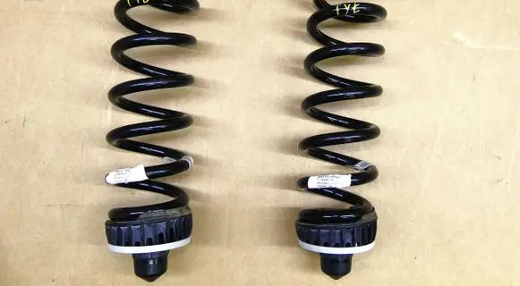BMW 4 G22 G23 G24 G26 Rear coil spring 6888020 6875395