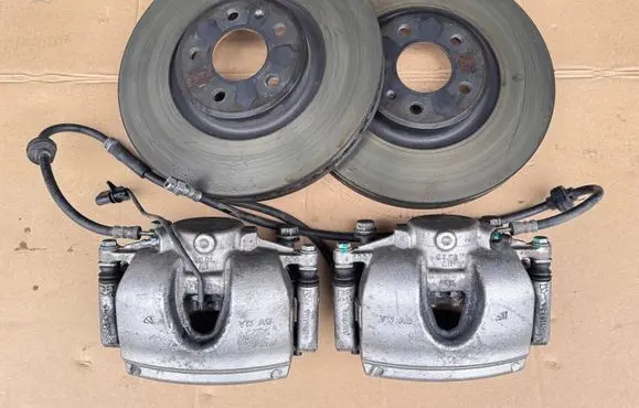 Audi A5 Brake discs and calipers set 8B3615105B