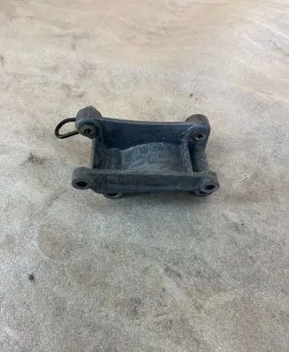 Volkswagen Transporter - Caravelle T4 A/C compressor mount bracket 074260887b