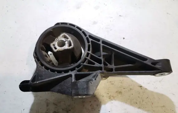 Chevrolet Cruze Engine mount bracket 13248609