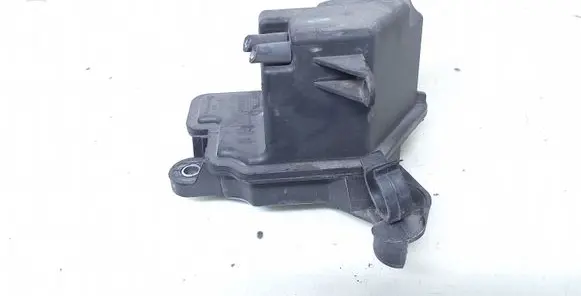 Vacuum air tank