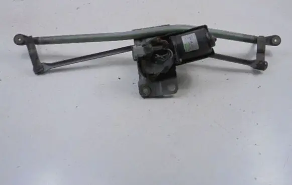 Front wiper linkage