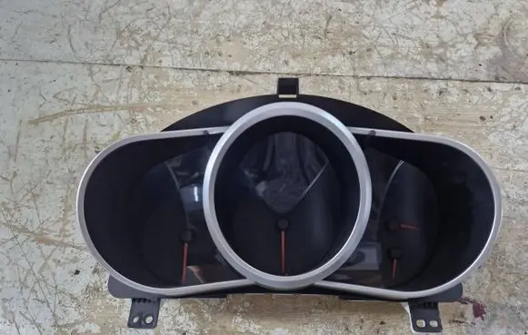 Mazda CX-7 Speedometer (instrument cluster)