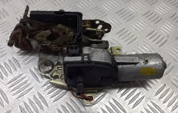 Mercedes-Benz E W210 Tailgate exterior lock 0390201678