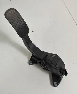 Toyota C-HR I Accelerator throttle pedal 78110F4020