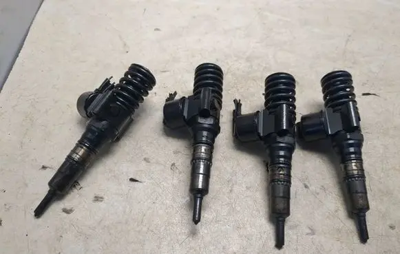 Audi A3 S3 A3 Sportback 8P Fuel injectors set 0414720404