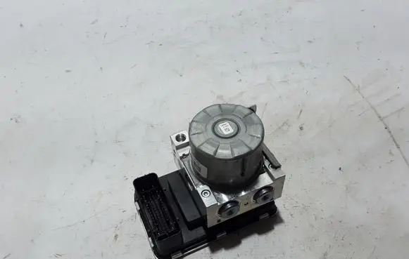 Volvo V60 ABS Pump 32214772