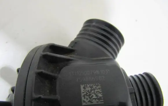 Thermostat/thermostat housing