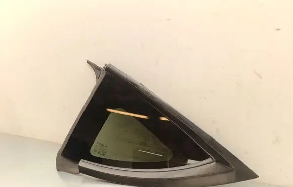 Tesla Model Y Rear side window 160080840E