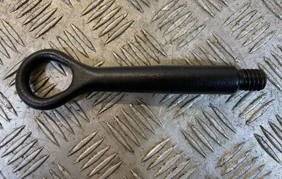 Lexus CT 200H Towing hook eye 