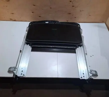 Ford Ecosport Sunroof set GN15A518A30 9513372 9513373