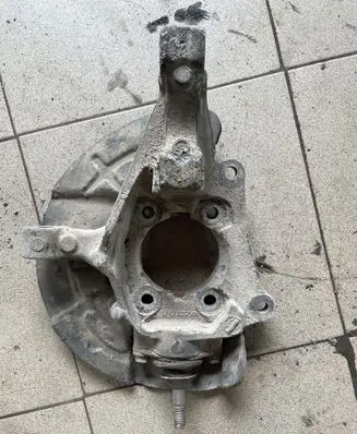 Volvo S60 Front wheel hub spindle knuckle