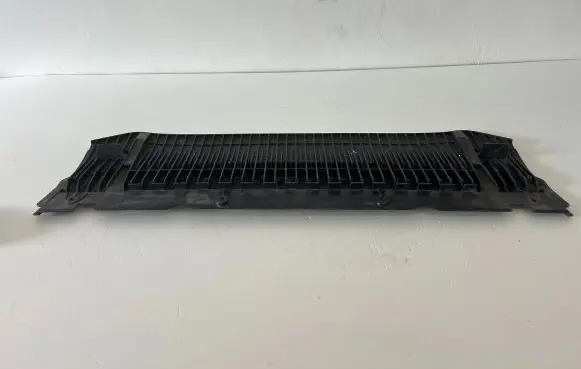 Front bumper skid plate/under tray