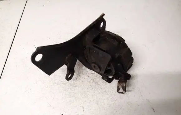 Toyota Corolla Verso AR10 Engine mount bracket