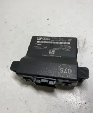 Volkswagen PASSAT B6 Gateway control module 3C0907530C 3C0907951A