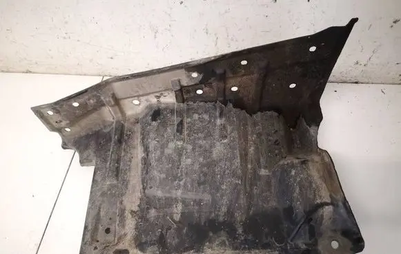 Mitsubishi Outlander Engine splash shield/under tray 