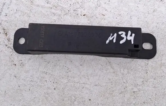 Mercedes-Benz C W205 Keyless (KESSY) go control unit/module A1668200075