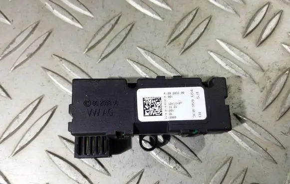Volkswagen PASSAT B6 Steering angle sensor 3C0959654