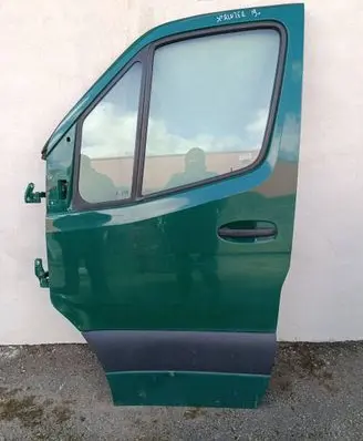 Mercedes-Benz Sprinter W907 W910 Front door