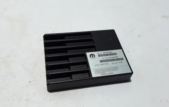 Chrysler Pacifica Sound amplifier 68476878AA