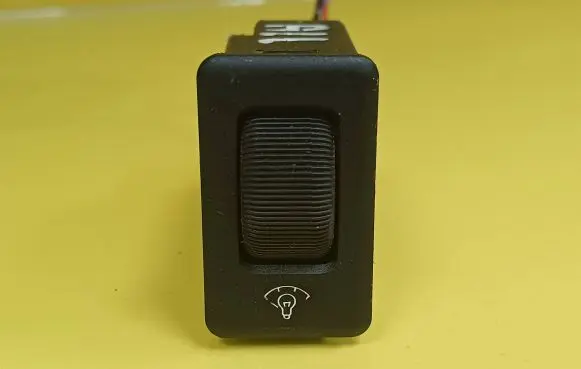 Nissan Primera Panel lighting control switch 321025