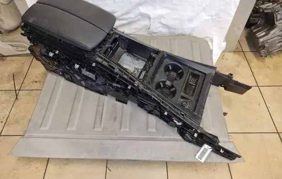 BMW X5 E70 Center console 
