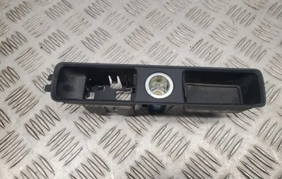 Audi Q3 F3 Cigarette lighter front 83B863349