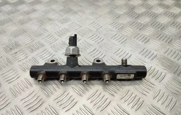 Renault Kadjar Fuel main line pipe 175210651R