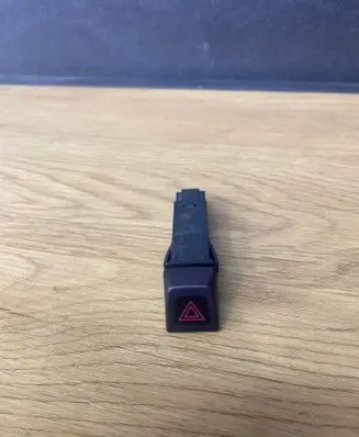Volvo V50 Hazard light switch 30739296