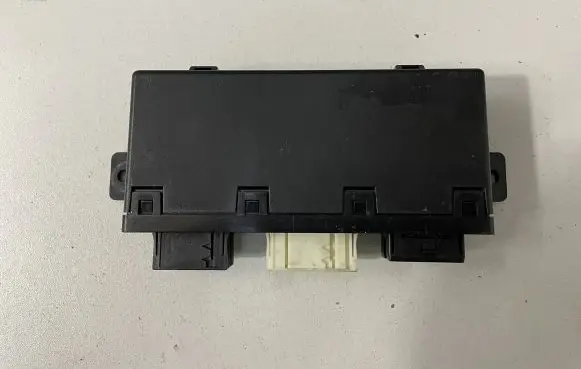 BMW 5 E39 Door control unit/module 6904251