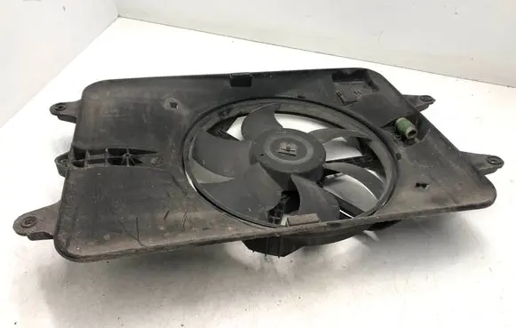 Renault Espace III Electric radiator cooling fan 820100200 6025315506