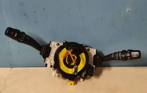 Hyundai Tucson JM Wiper turn signal indicator stalk/switch 202003393