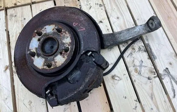 Lexus IS 220D-250-350 Front wheel hub spindle knuckle MMAUTKO18192