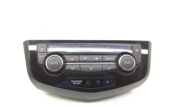 Nissan X-Trail T32 Climate control unit 275004EA0A