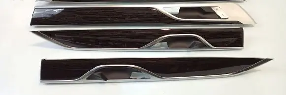 BMW 7 G11 G12 Front door trim bar 51418070732 8070732