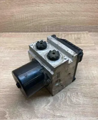 Volkswagen PASSAT B6 ABS Pump 3C0614095M 15747502B
