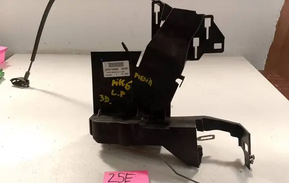 Ford Fiesta Front door lock 2S51B219A65BG