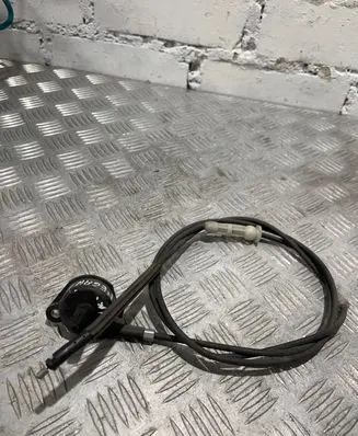 Renault Megane III Engine bonnet/hood lock release cable 