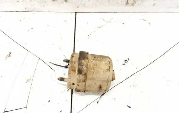 Volkswagen Transporter - Caravelle T4 Engine mount bracket