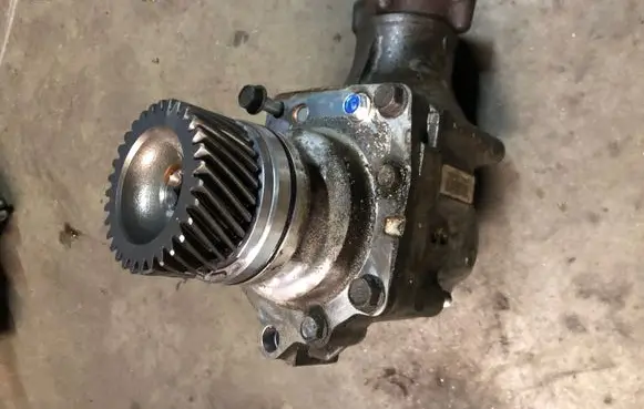 Gearbox transfer box case