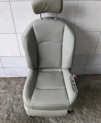 Infiniti FX Front passenger seat 