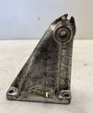 Mercedes-Benz SLK R171 Engine mounting bracket A1132233004