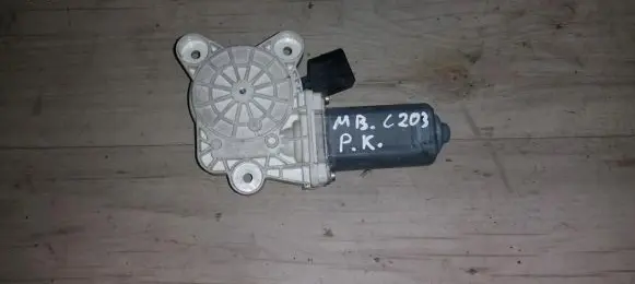 Mercedes-Benz C W203 Front door window regulator motor 990596101 990596-101
