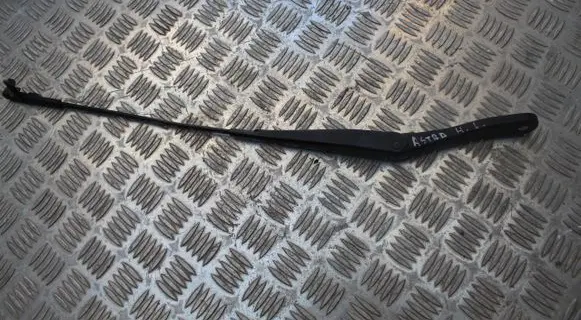 Opel Astra H Front wiper blade arm 13111220
