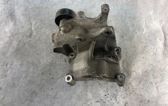 Hyundai Santa Fe A/C compressor mount bracket 